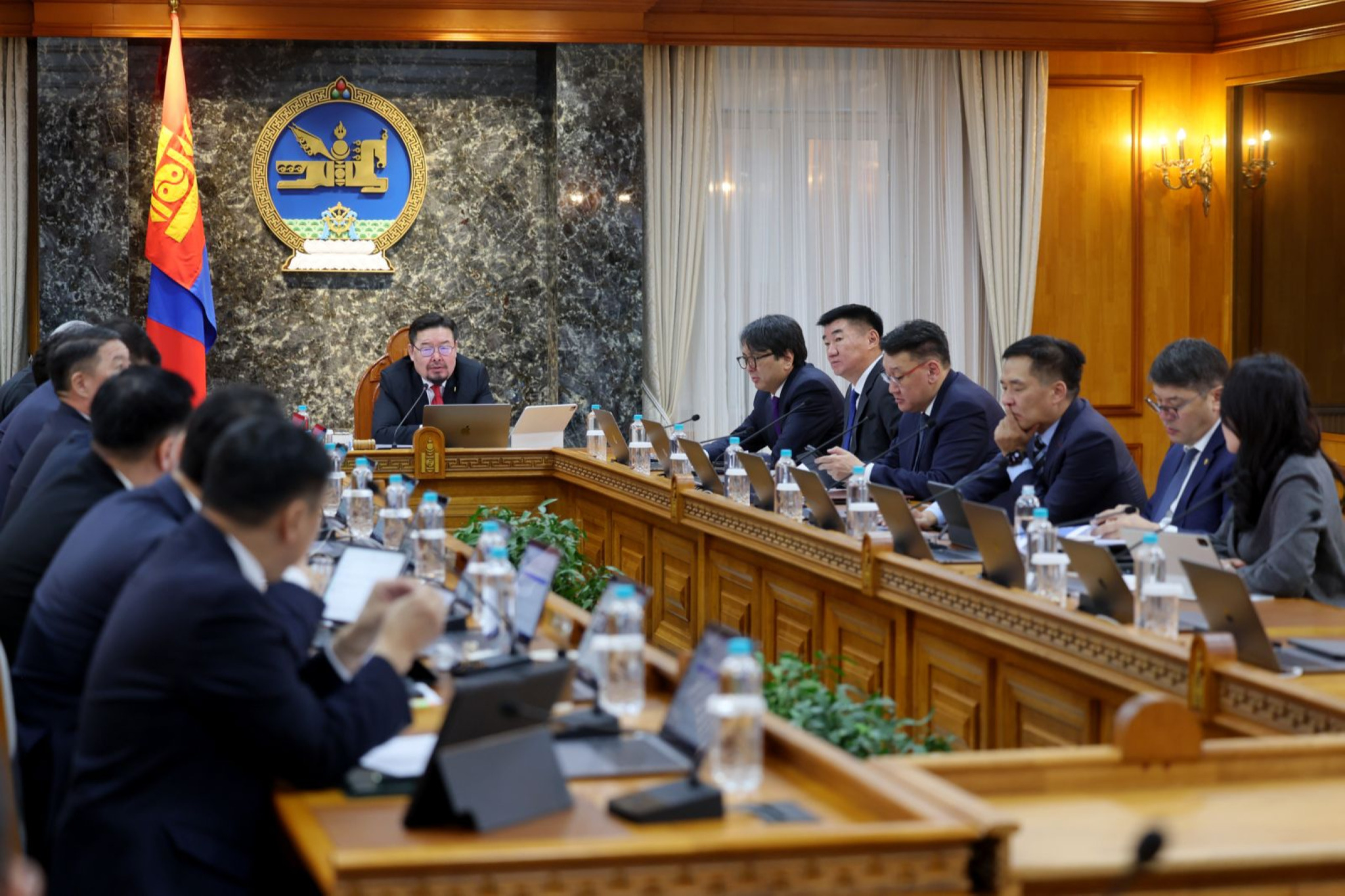 Сар шинийн өдрүүдэд ослоос сэргийлэх, аюулгүй байдлыг хангаж ажиллахыг үүрэг болголоо